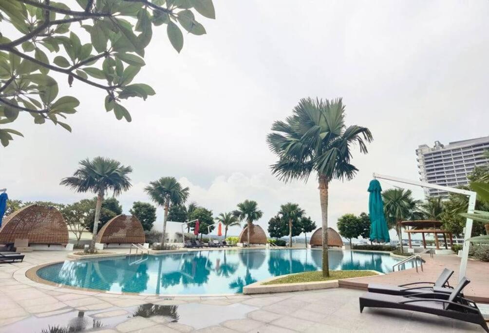 C0704 Almas Suite Seaview & Netflix Stay Nusajaya  Exterior photo